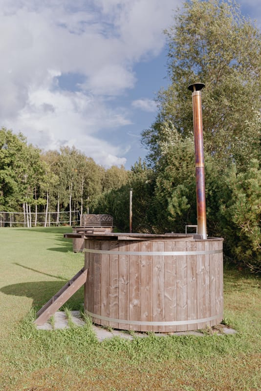 Kalna Raskumi, Viesu nams, Vecpiebalga, Alauksta ezers | Hot tub for rent on the shore of Alauksta lake, Vecpiebalga